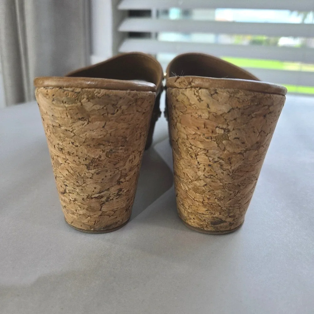 Tory Burch Size 10 Wedge Sandals Tan Patent Leather Cork Gold Logo Slides #1036